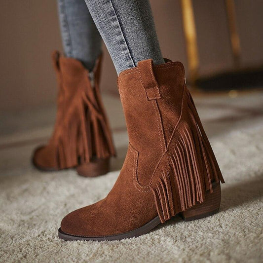 Thick heel pointed tassel boots