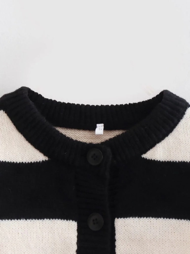 Women Black White Striped Knitted Sweater Summer Female Long Sleeve Pullover Casual Lady Crop Tops