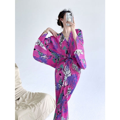 Pleated Spring and Summer New Printing V-Neck Slim Dress Women's Fashion Temperament Bat Sleeve Sexy Long Dress