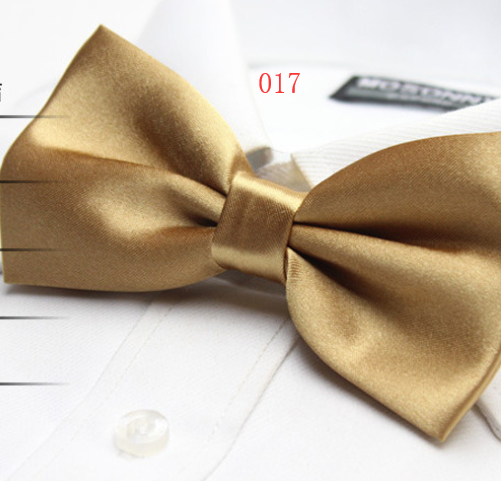 Solid color tri-fold bow tie