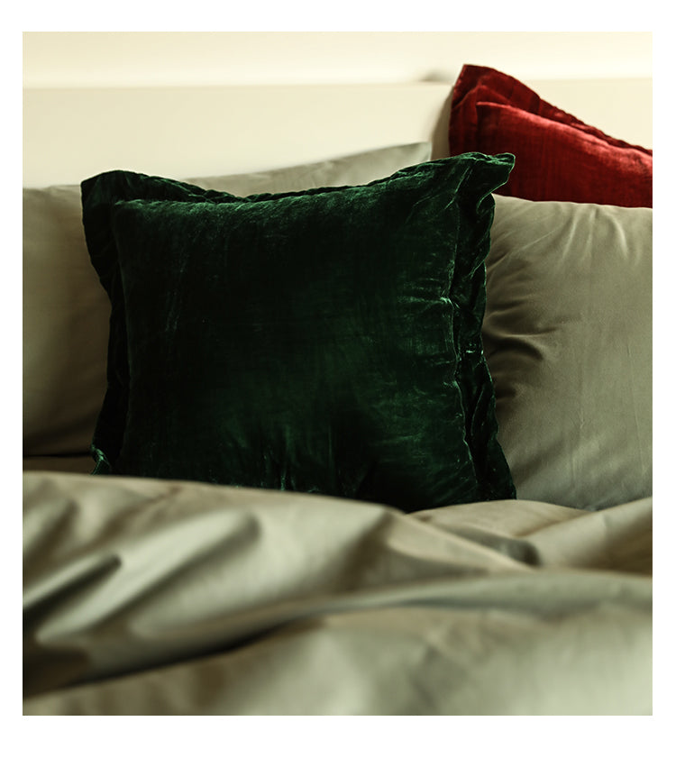 Vintage And Gorgeous Style High Gloss Velvet Pillow