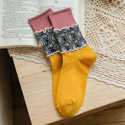 Women's Fashion Minimalist Relief Stitching Wooden Ear Three-dimensional Floral Mid-calf Socks