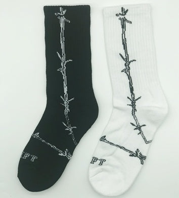 Tooth socks with thorn and thorn movement