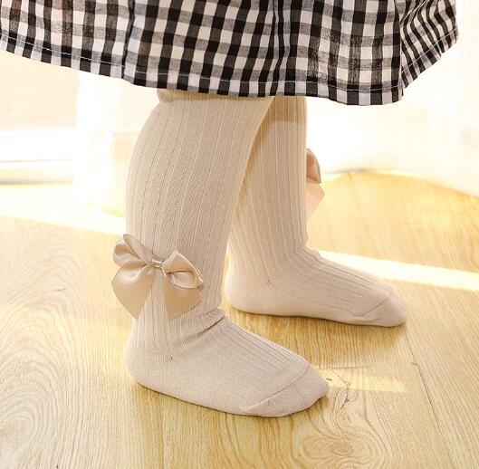 Children's socks with solid bow