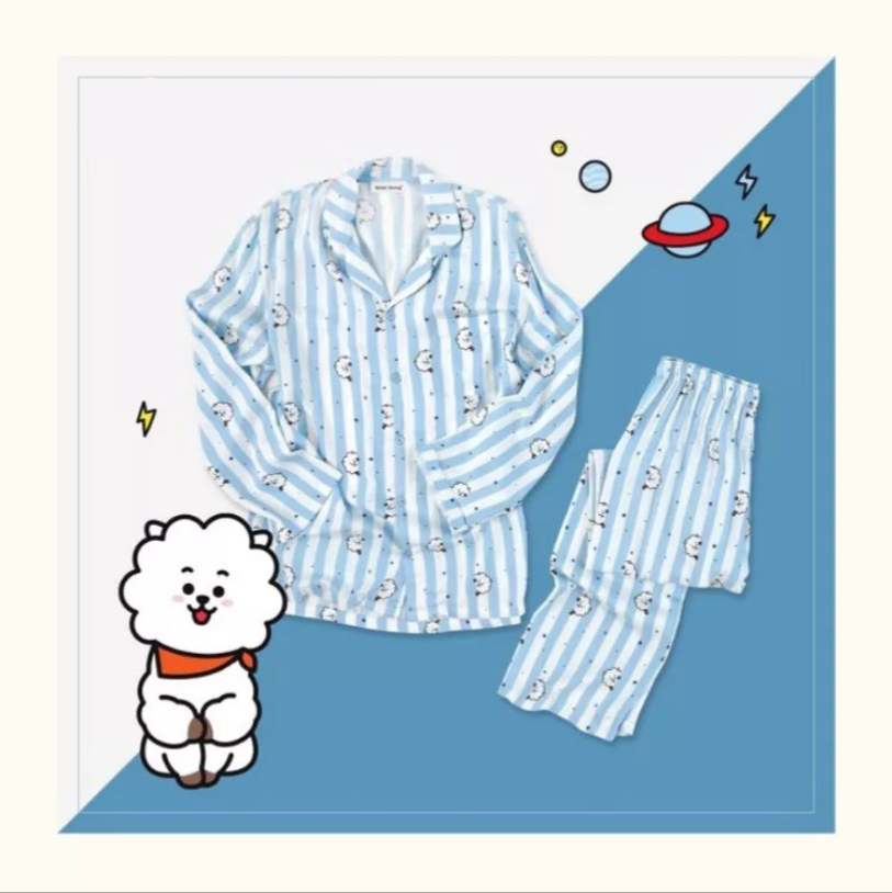 with the surrounding thin and comfortable pajamas home dressing suit