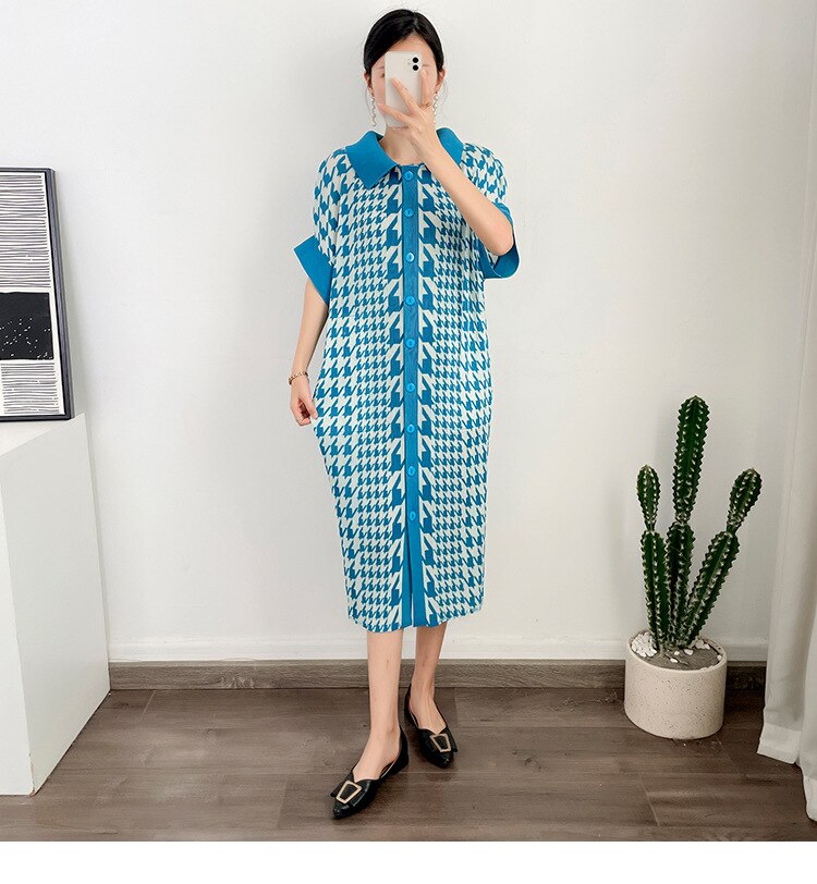 Women's single breasted ruffled lapel dress Miyake Pleated  summer new product loose large size short sleeve printed dresses