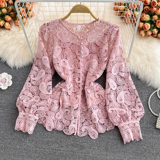 Autumn New Vintage Palace Style Super Fairy Design Round Neck Hollow out Hook Flower Lace Shirt Western Short Top