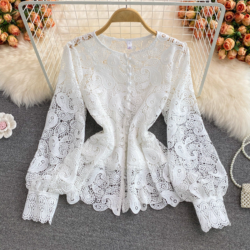 Autumn New Vintage Palace Style Super Fairy Design Round Neck Hollow out Hook Flower Lace Shirt Western Short Top