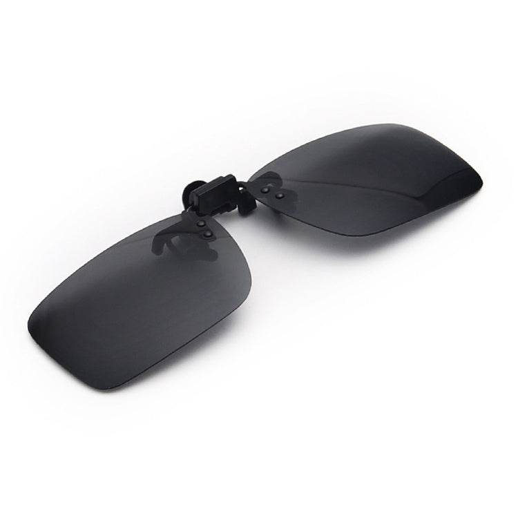 Male sunglasses clip