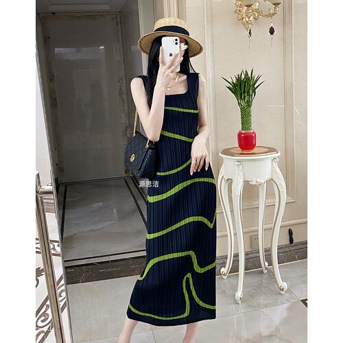 Sanzhai Ruffled French Vintage Square Neck Dress Women's Summer 2023 New Contrast Stripe Slim Sleeveless Tank Top Skirt