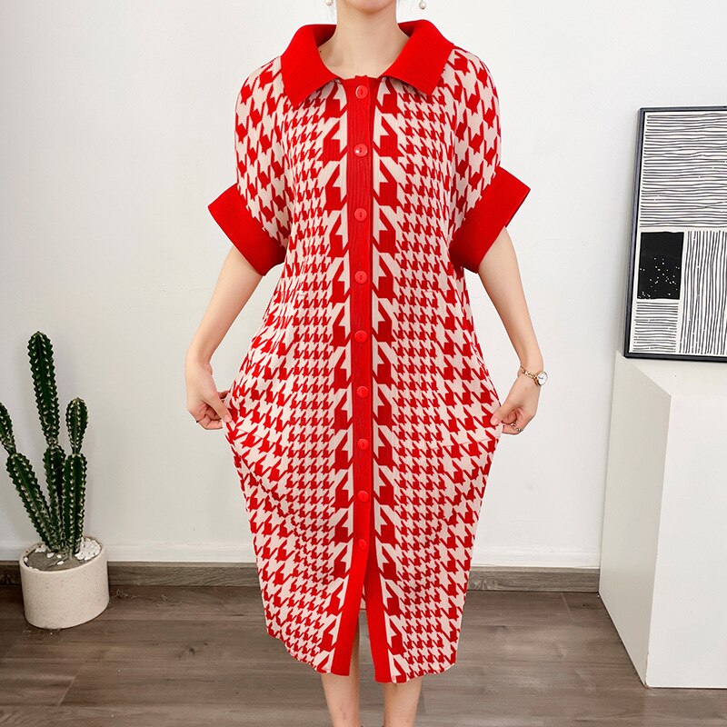 Women's single breasted ruffled lapel dress Miyake Pleated  summer new product loose large size short sleeve printed dresses