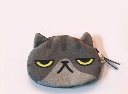 The cat is coming. The comet man purse. The cat storage bag.