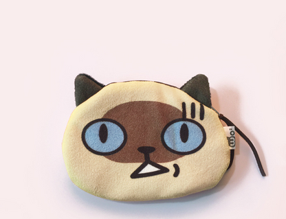 The cat is coming. The comet man purse. The cat storage bag.