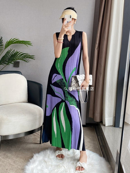 V-neck Floral Print Dress Women Sleeveless  Summer Miyake Fashion Temperament Thin Senior Undershirt Long Dress