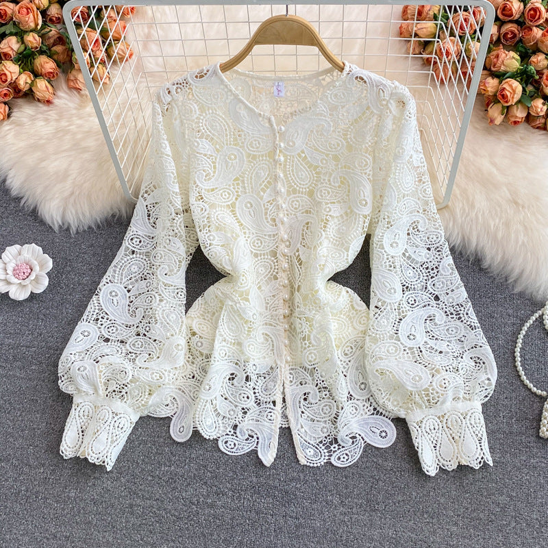 Autumn New Vintage Palace Style Super Fairy Design Round Neck Hollow out Hook Flower Lace Shirt Western Short Top