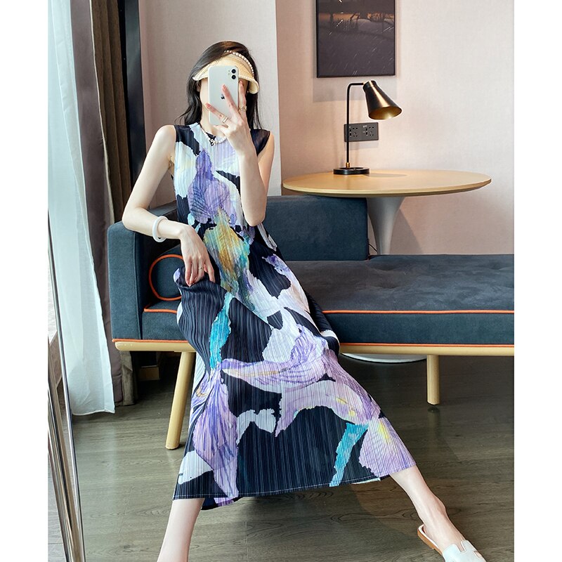 Summer New Miyake Pleated Women's Dress Sexy Print Long Dress Large Size Loose Sleeveless Undershirt Party Dress