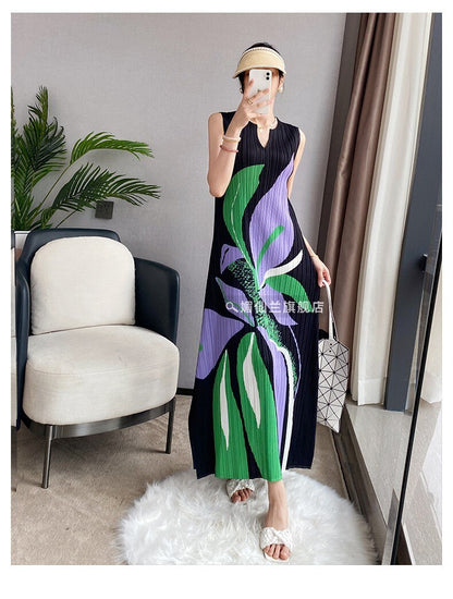 V-neck Floral Print Dress Women Sleeveless  Summer Miyake Fashion Temperament Thin Senior Undershirt Long Dress