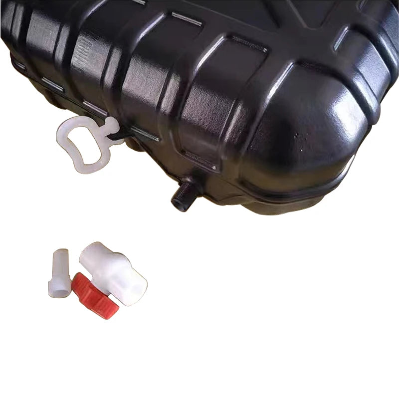 Car travel water storage tank hand wash water tank black off-road truck RV roof flat square water tank thickened