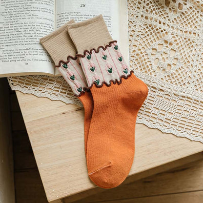 Women's Fashion Minimalist Relief Stitching Wooden Ear Three-dimensional Floral Mid-calf Socks