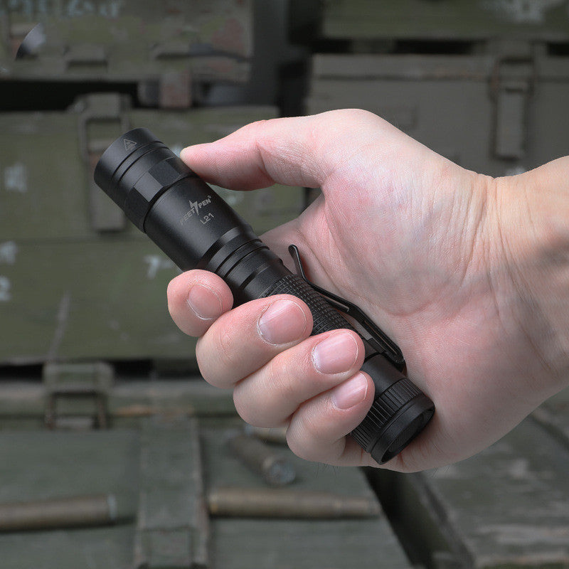 Outdoor Ultra-bright Long-range Small Portable Rechargeable Flashlight